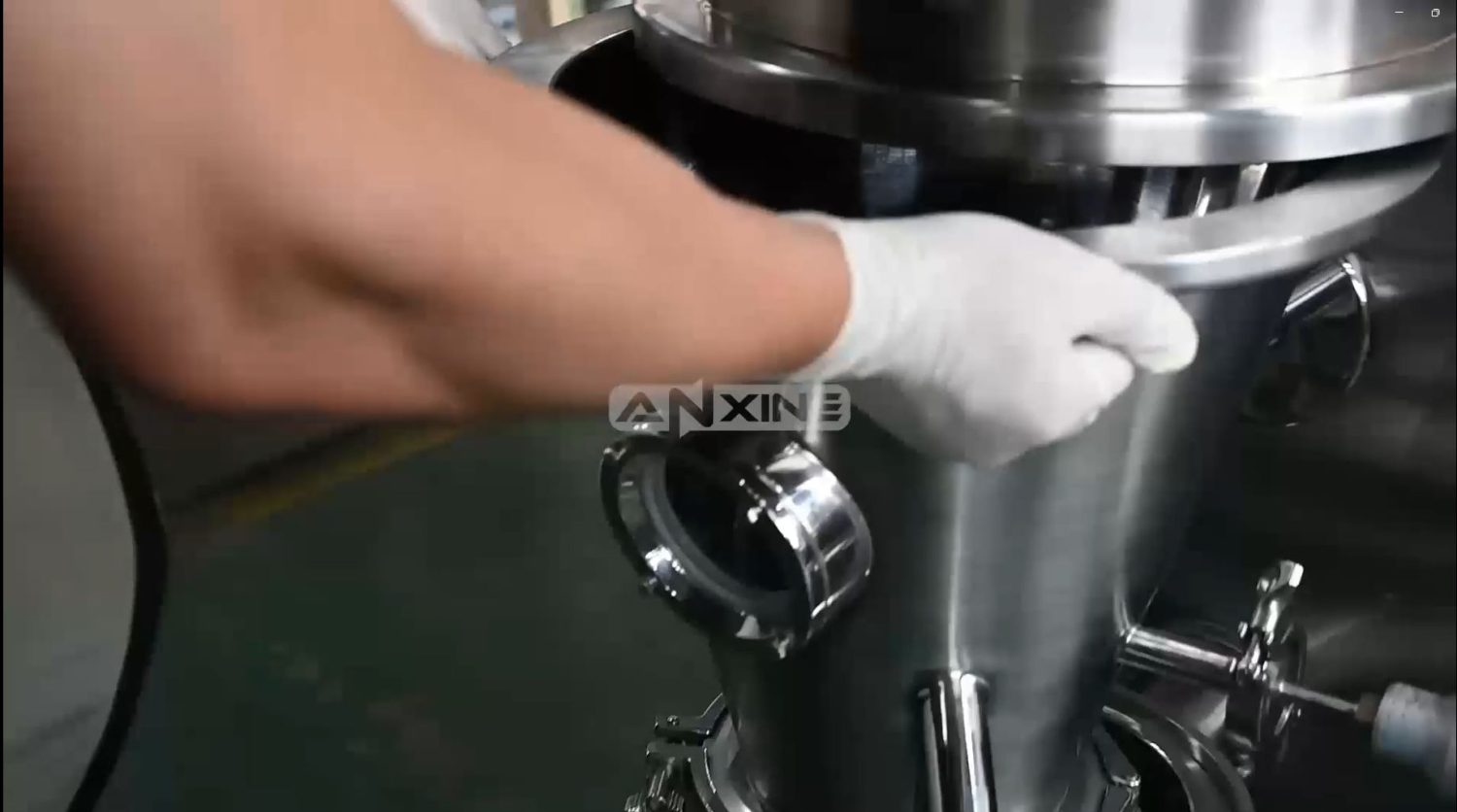 Operate the Dry Granulator Machine CFG-5D