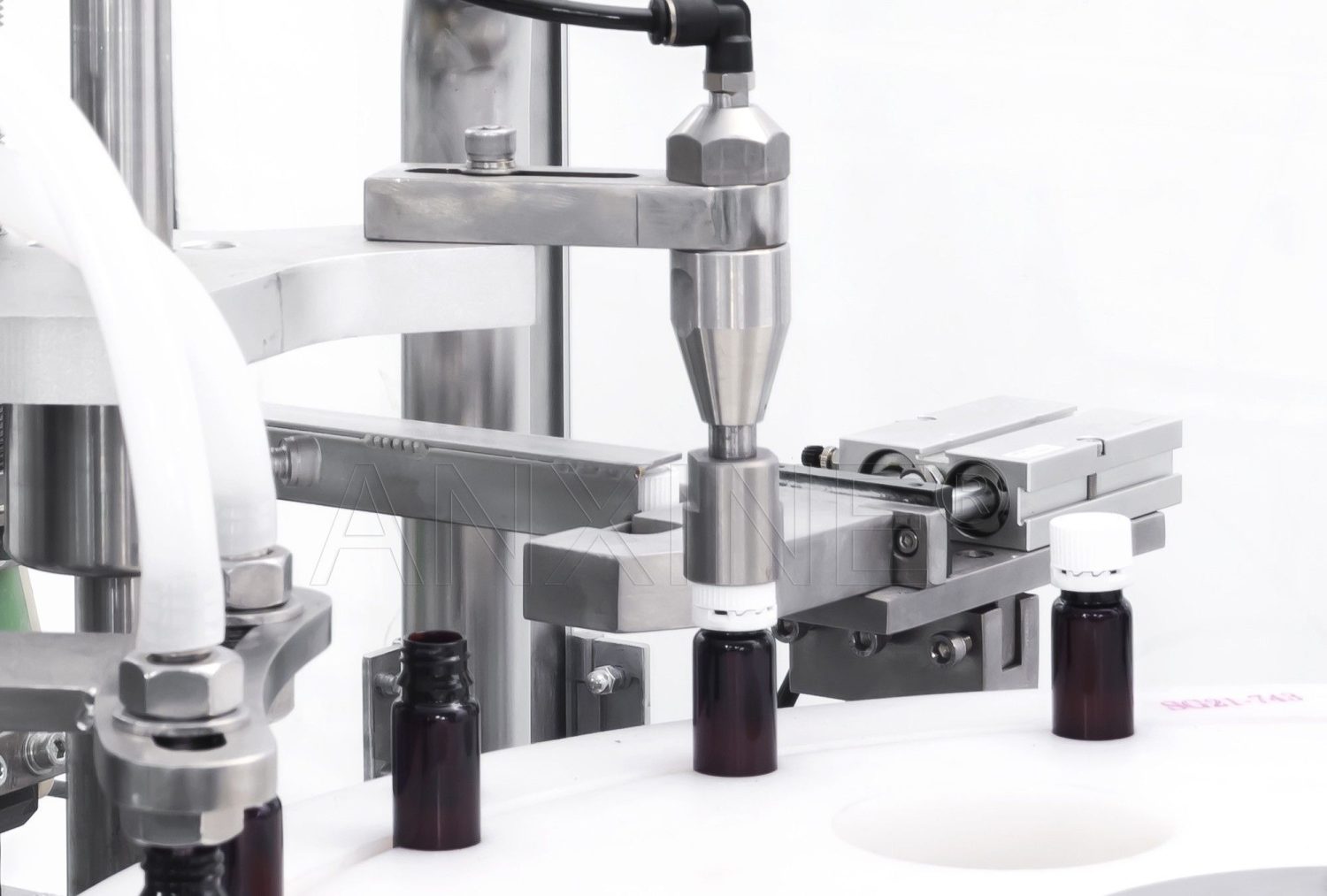 Automatic Liquid Filling Capping Machine CGS-1 Operation