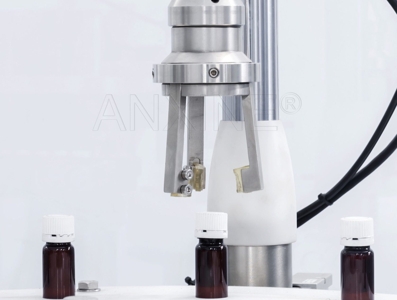 Automatic Liquid Filling Capping Machine CGS-1 Operation