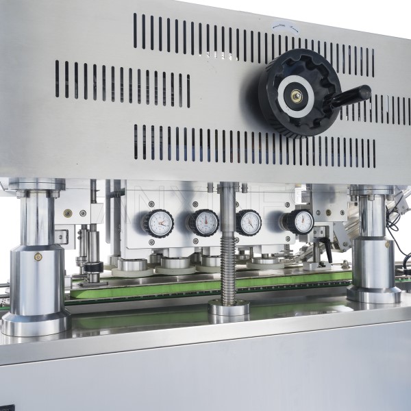 Spindle capping machines